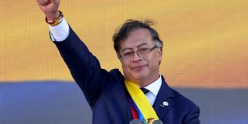 Presidente Petro exige lealtad a sus ministros