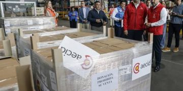 España entrega medicamentos por más de 316.000 euros para apoyar la recuperación tras el terremoto