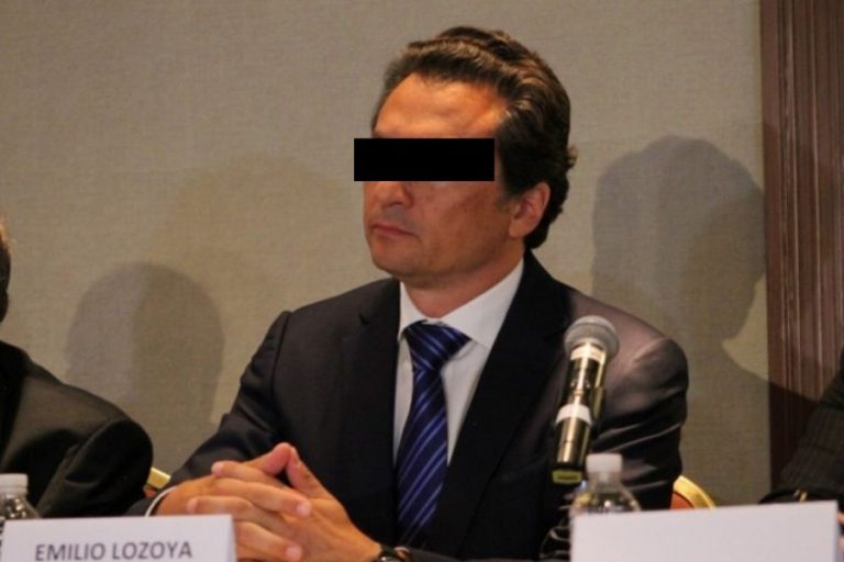 Emilio L, ex director de Pemex llega a México.