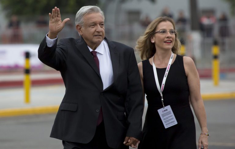Gutiérrez Müller pide disculpas por su expresión "no soy un médico":