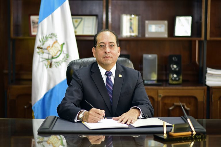 GUATEMALA: BANGUAT RESALTA QUE ECONOMIA ESTARIA CERRANDO ESTE AÑO CON UNA BAJA  2.05%.