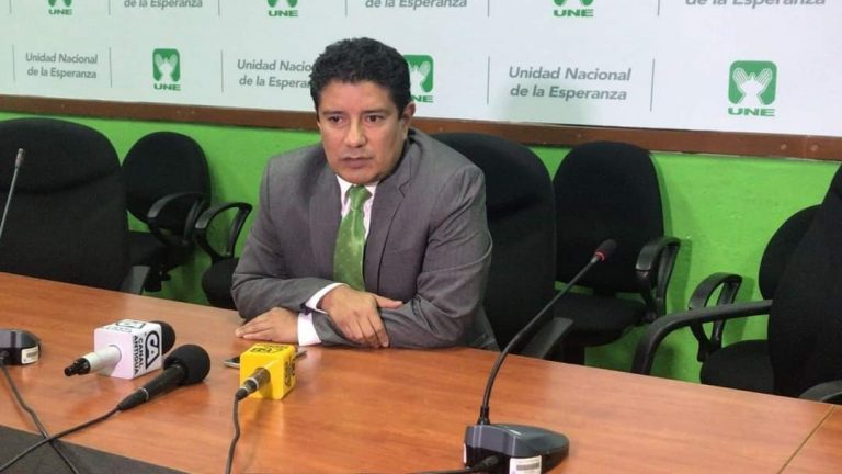 Guatemala: Bloque de la UNE, busca dejar sin efecto compra de Galleta Nutricional por Q14.6 millones.