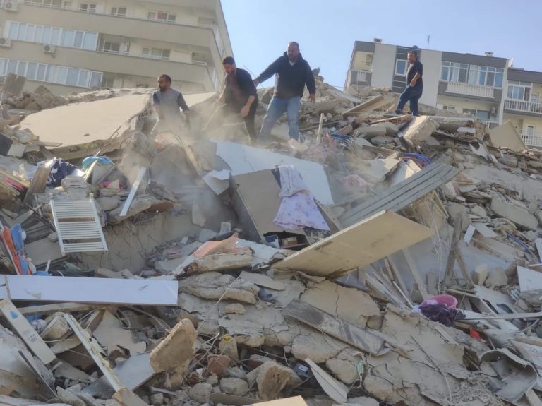 Terremoto en Turquía y Grecia deja varios muertos y heridos