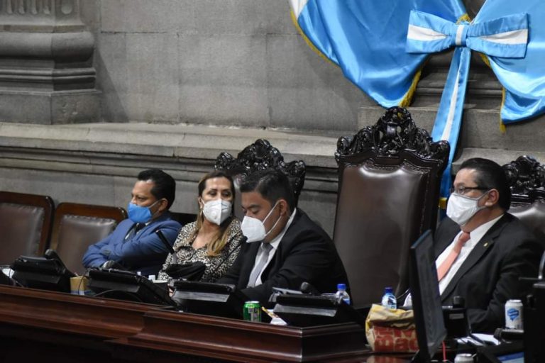 Guatemala: Diputados  Aprobaron  De Nuevo  » Estado  De Calamidad”