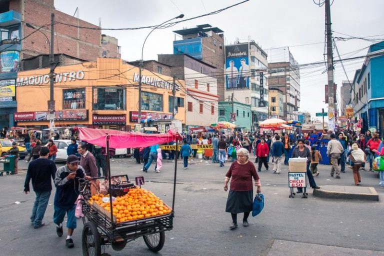 Perú: Gobierno extendió estado de emergencia sanitaria por 90 días mas.
