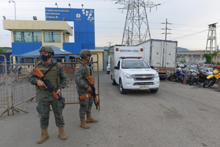Amotinamientos simultáneos en Ecuador: 75 muertos tras enfrentamientos en cárceles de Guayaquil, Cuenca y Latacunga