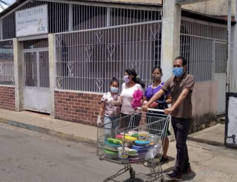 «DESAFIÓ MISIONERO»lleva almuerzos a mas de 100 personas cada domingo