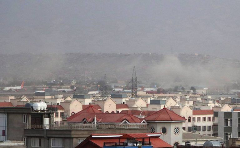 Al menos 170 muertos y 150 heridos deja la masacre en el aeropuerto de Kabul