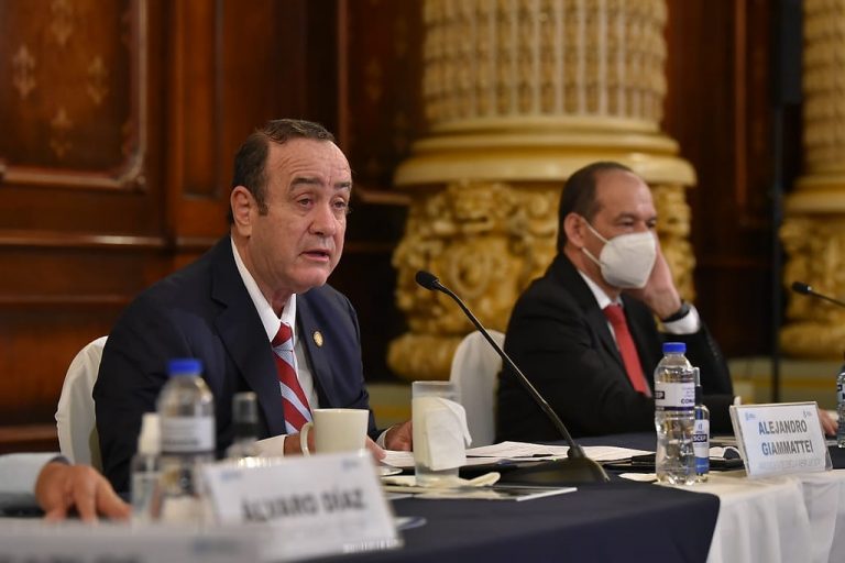 Guatemala: Presidente Giammattei hablo sobre el estado de calamidad, y restricciones y la vacunacion en el pais