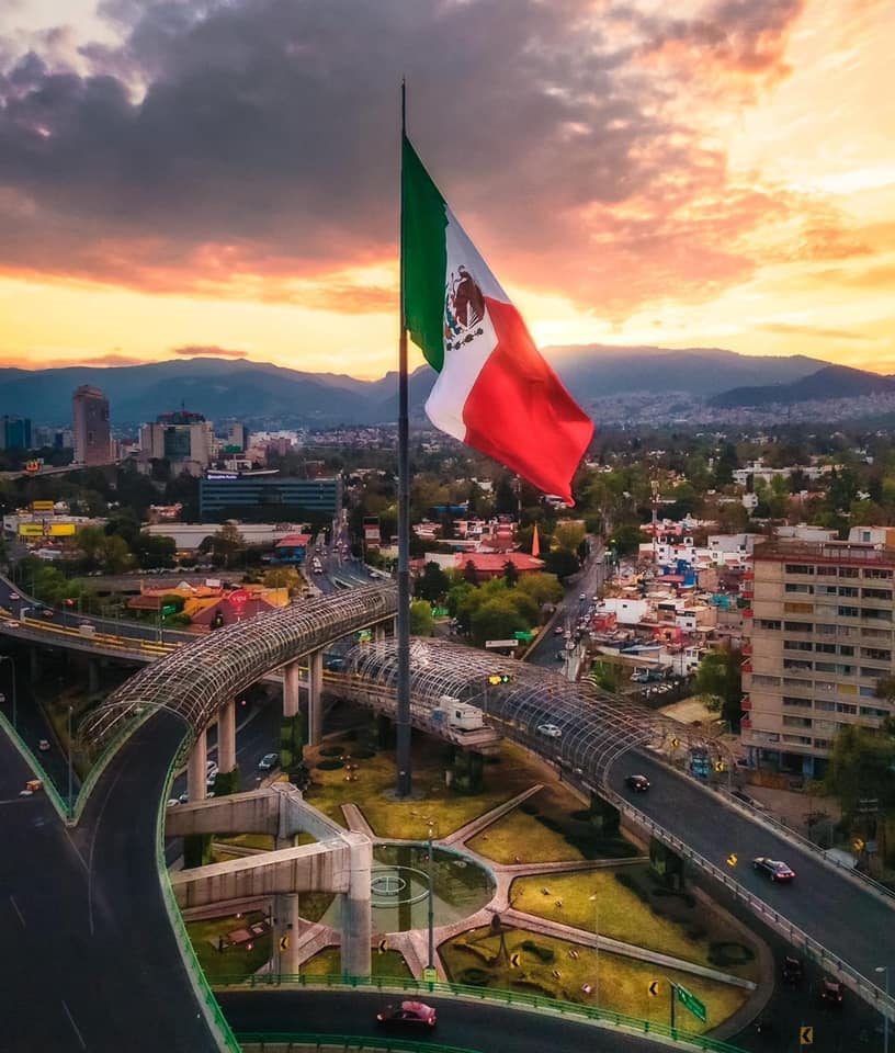 Bandera de México en San Jerónimo