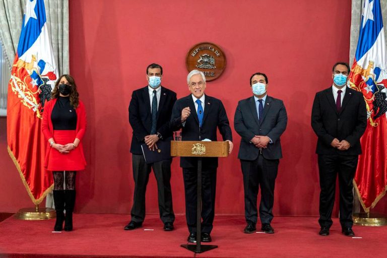 Chile: Sebastián Piñera ordena militarizar región de conflicto con mapuches