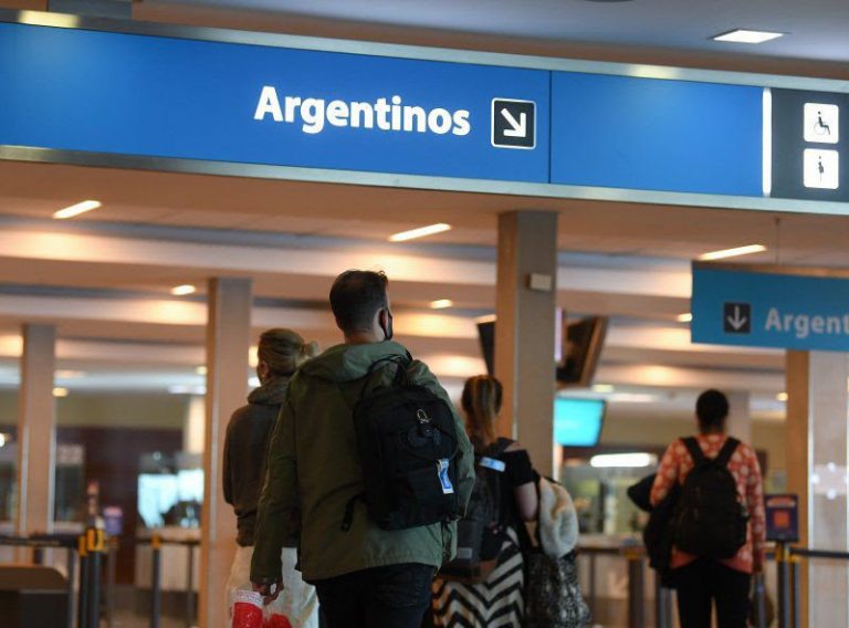Uruguay, Argentina: puertos aéreos y fluviales habilitados
