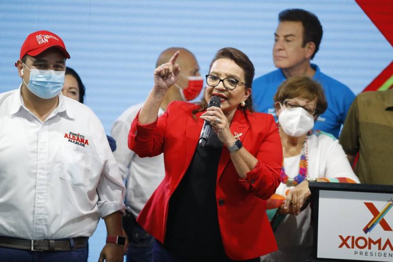 Honduras: La izquierdista Xiomara Castro reivindica victoria, mientras se cuentan votos