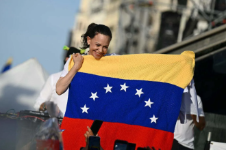 María Corina Machado convocó marchas en 120 ciudades este 3 de mayo por los presos políticos en Venezuela. Nobel de la Paz 2025 lidera la jornada global