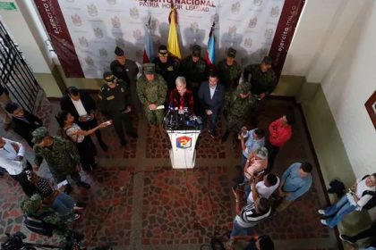 Informe de ‘Yo te creo colega’ denuncia acoso sistemático en medios de Colombia. Más de 260 testimonios exponen una cultura de abuso e impunidad.